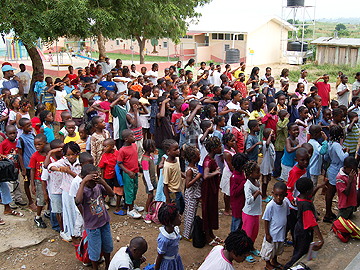 ETFL Eat To Feed Liberians Africa: First days of the program in 2008 with the whole school